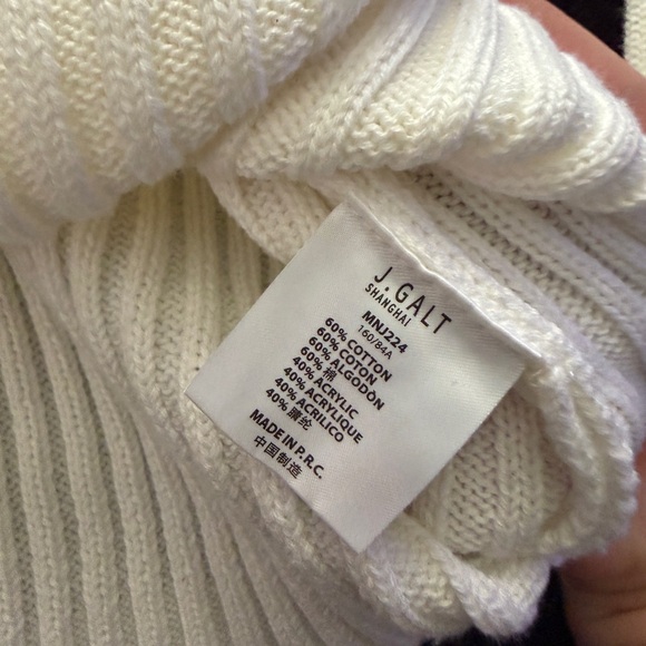 Brandy Melville John Galt White V-Neck Sweater - Picture 4 of 5